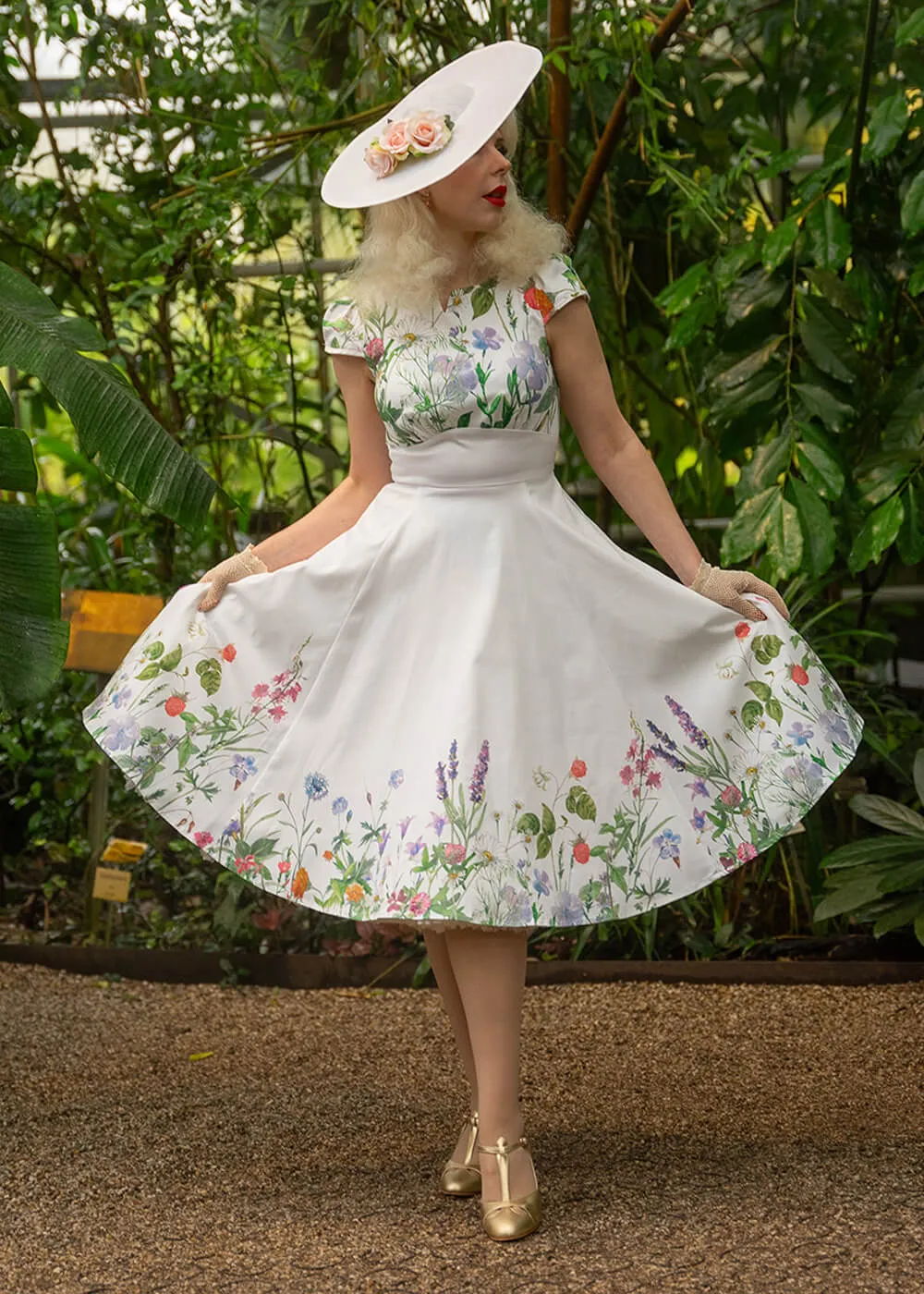 Hearts & Roses Autumn Floral 50's Swing Dress White